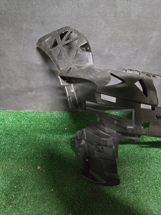 Deslizamento do para-choque dianteiro direito Mercedes GLK W204 A2048852065 image 3