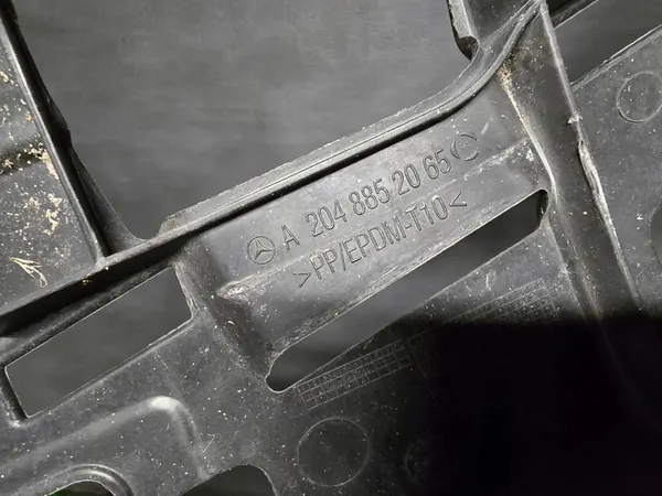 Deslizamento do para-choque dianteiro direito Mercedes GLK W204 A2048852065 image 5