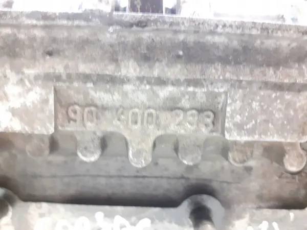 Opel Corsa C 1.0 12V Cylinder Head OE 90400233 image 2