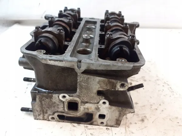 Opel Corsa C 1.0 12V Cylinder Head OE 90400233 image 7