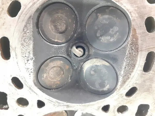 Opel Corsa C 1.0 12V Cylinder Head OE 90400233 image 9