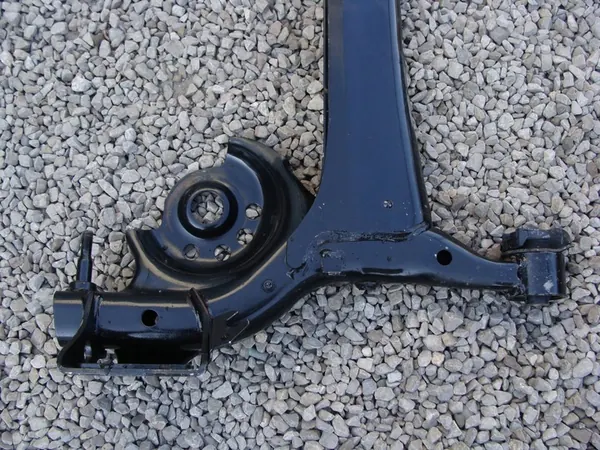 Trave Posteriore Toyota Yaris I Originale image 3