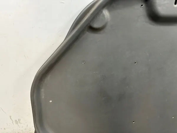 Tesla AMD211012 Motorhuvisolering - Begagnad OEM-del image 3