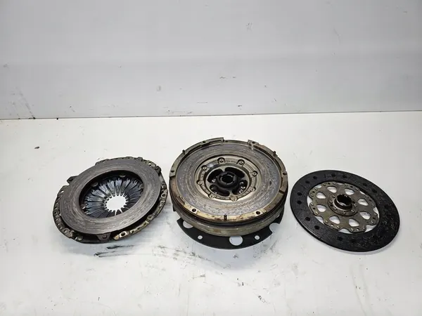 Volante bimassa Audi A4 A5 TFSI TDI image 3