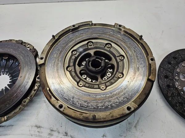 Volante bimassa Audi A4 A5 TFSI TDI image 6