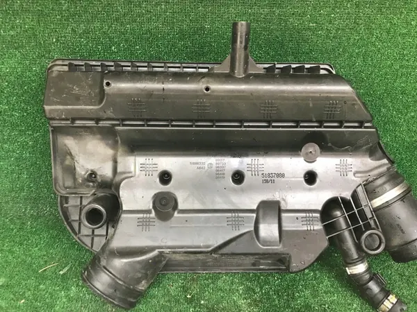 Ilmansuodattimen kotelo Lancia Ypsilon 1.3 Multijet 51837080 image 2