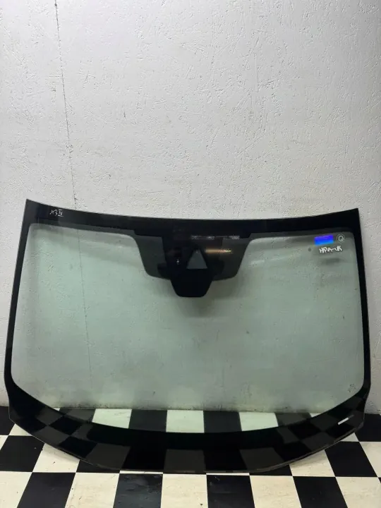 Parabrisas delantero Mazda OE usado OEM 43R-010679 image 2