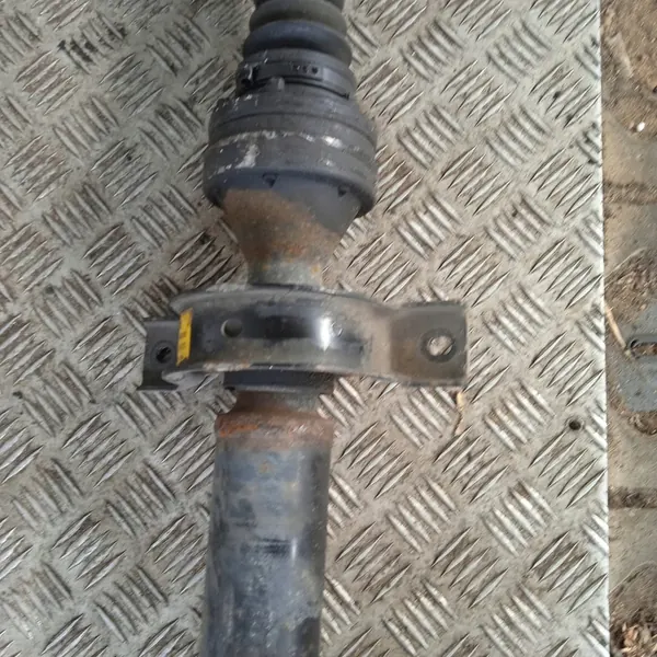 KIA SPORTAGE II HYUNDAI TUCSON I 2.0CRDI Drivaxel Stöd 493002E300 image 3