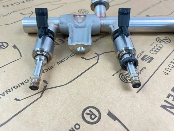Iniettori AUDI A3 8V 2.0TFSI 06G906036B 06L133317E image 4