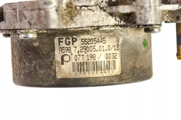 Alfa Romeo 147 1.9 JTD Imupumppu 55205445 image 3