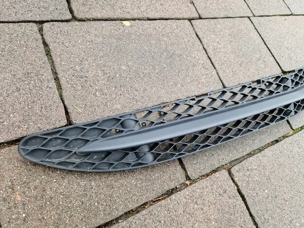 Grille inférieure de pare-chocs avant S-Class W221 A2218850523 image 2