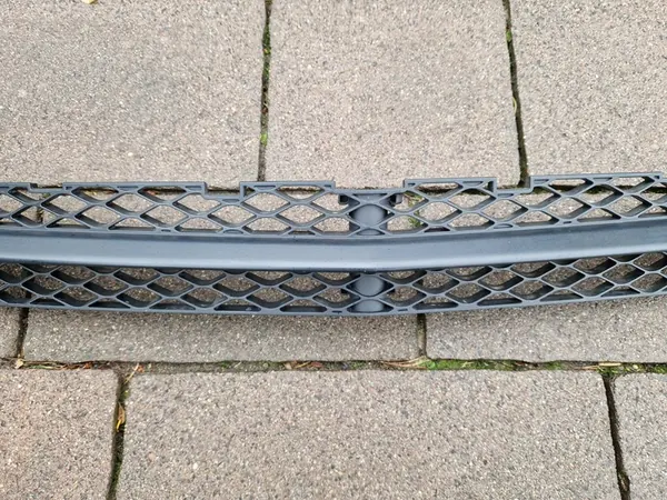 Grille inférieure de pare-chocs avant S-Class W221 A2218850523 image 3