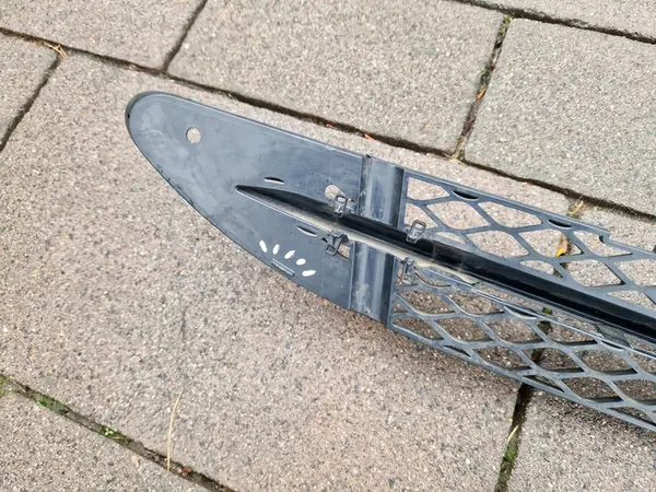 Grille inférieure de pare-chocs avant S-Class W221 A2218850523 image 9