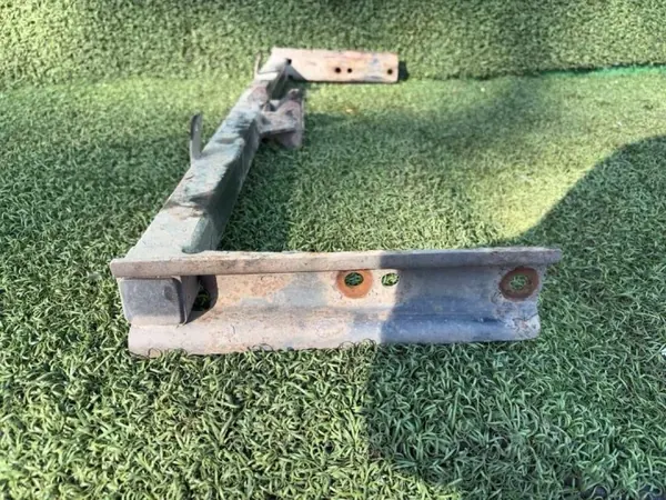 Versnellingsbaksteun Iveco Daily 3e gen OEM 504022342 image 6