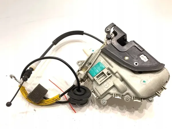 Vänster Framdörrslås Audi Q5 8R SUV 08-17 image 2