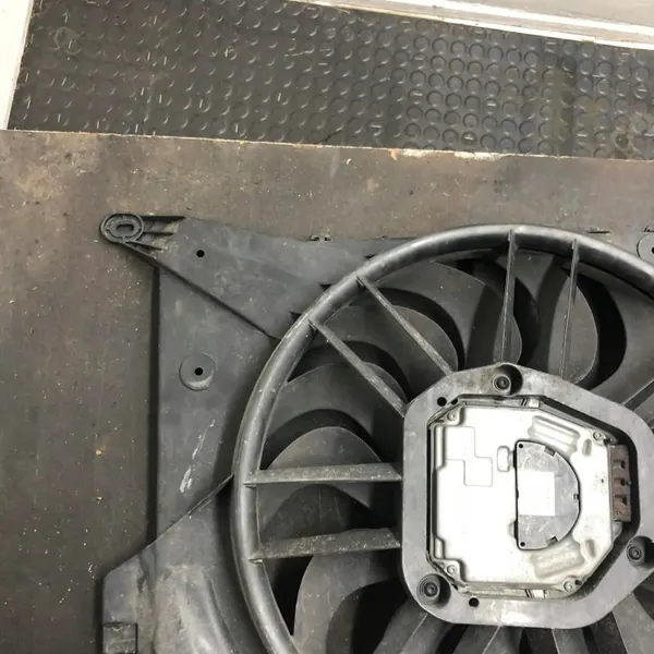 Ventilateur Volvo OEM 30741144 pour V70 II, S60 I image 3