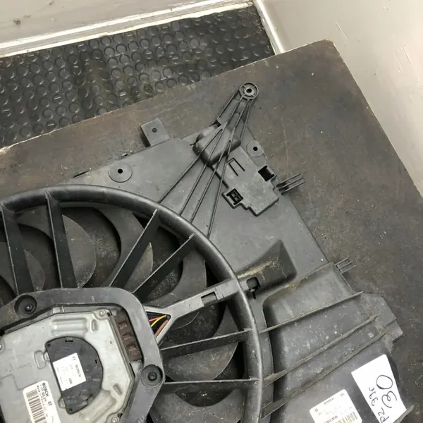 Ventilateur Volvo OEM 30741144 pour V70 II, S60 I image 4