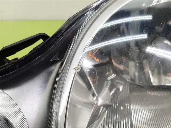 Farol dianteiro esquerdo VW Polo IV 2001-2005 0301190201 image 2