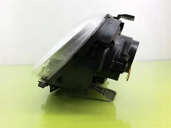 Farol dianteiro esquerdo VW Polo IV 2001-2005 0301190201 image 8