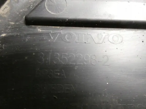 Untere Front-Kühlergrill OEM 313522982 - Volvo image 3