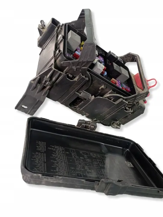 Zekeringkast Opel Insignia B 2017 OEM 39116626 image 3