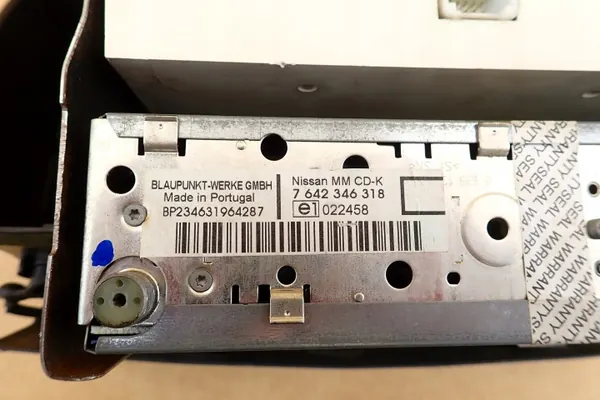 Nissan OE 7642346318 Radio CD-soitin - Harmaa image 7