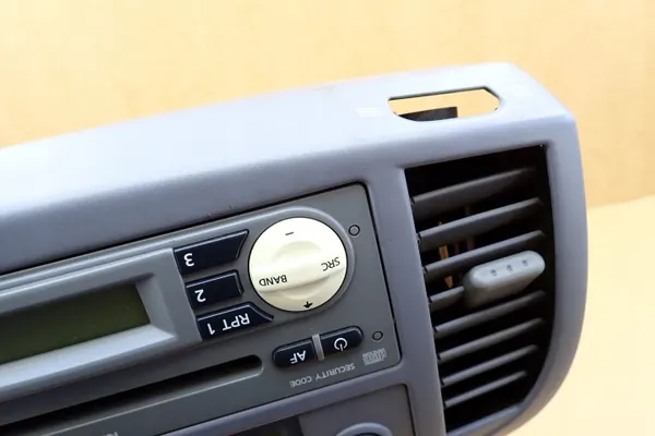 Nissan OE 7642346318 Radio CD-soitin - Harmaa image 9