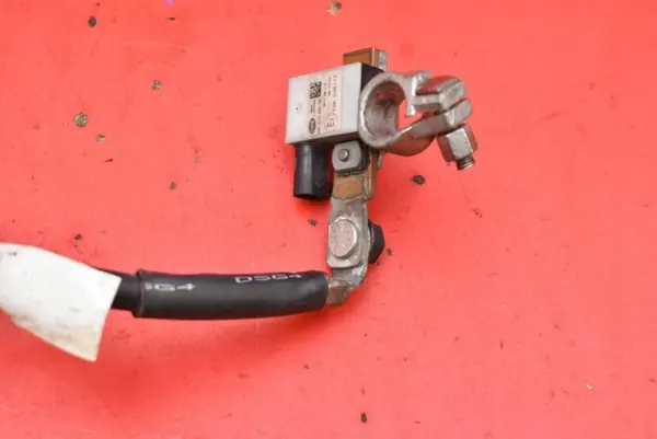 Pince borne négative OEM mamAUTO-1014285 Tesla image 3