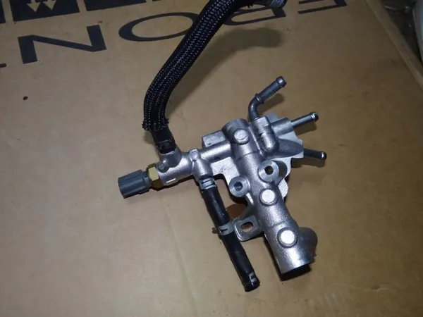 Kraftstoffverteiler OEM Mazda für Mazda 3 BM 2.2D 2014 image 3