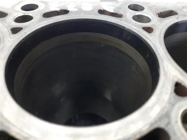 Moottorilohko OEM CAYA Skoda Fabia II 1.6TDI:lle image 6