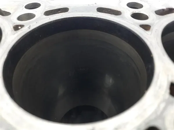 Moottorilohko OEM CAYA Skoda Fabia II 1.6TDI:lle image 7
