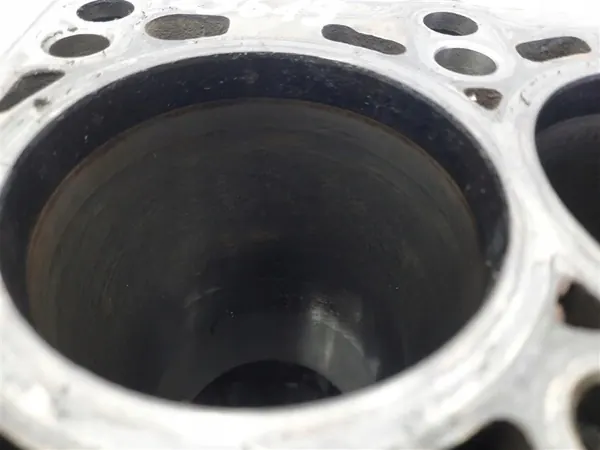 Moottorilohko OEM CAYA Skoda Fabia II 1.6TDI:lle image 8