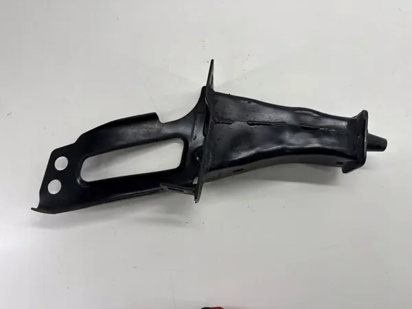 Volvo S60 etupuskurinvahvike OEM 31329799 image 4