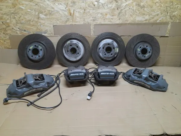 Remschijvenset OEM 250407 360mm Mercedes C63 AMG image 2