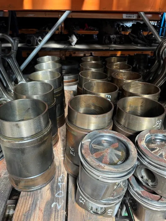 Manga de cilindro do motor Mercedes Actros MP 4 OM 471 image 2