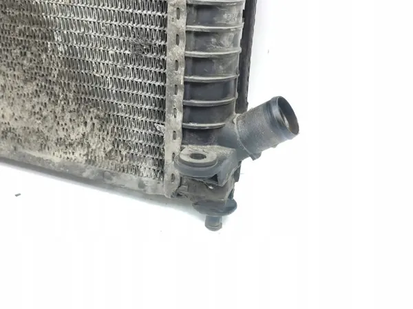 Renault Espace III Waterradiator OEM 070890330F image 5