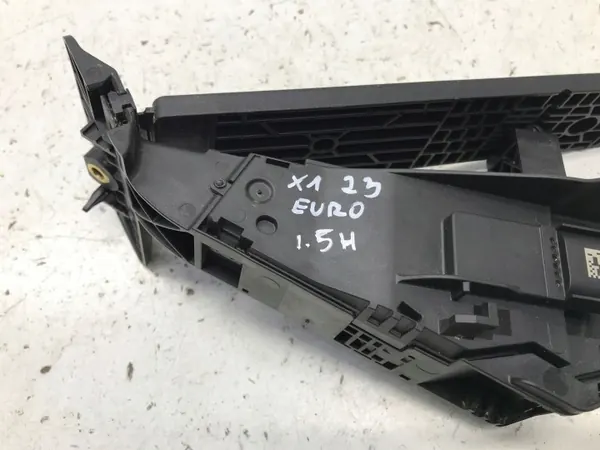BMW OEM 6889822 Kaasupoljinpotentiometri image 3