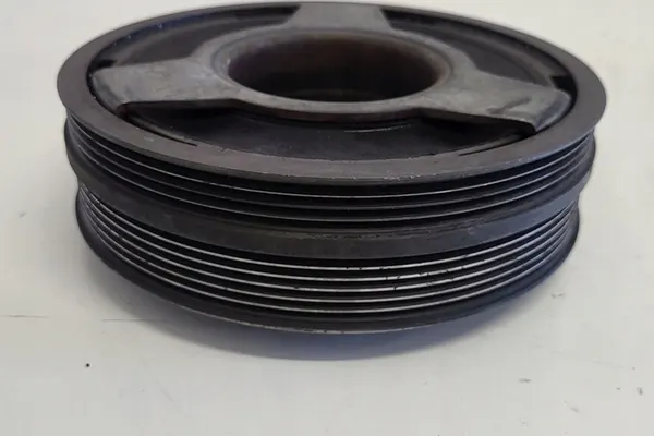 Polia do virabrequim AUDI A6 2.5L Diesel 059105251M image 2