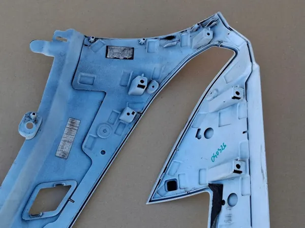 Volvo FH5 Rechte Scheinwerferlinse Abdeckung OEM 2352973 image 9