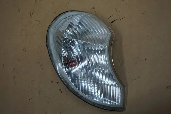 HYUNDAI TERRACAN Clignotant Avant Droit Original image 1