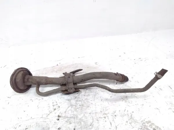 Pescoço de enchimento OEM JUR260722 para Nissan Navara D23 image 4