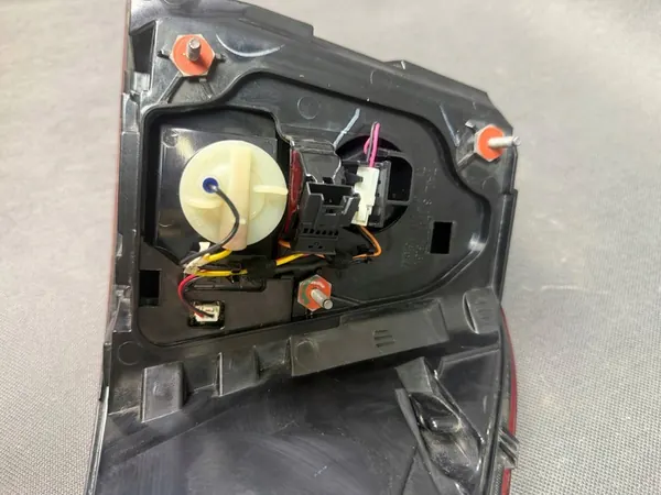 Luz Trasera Izquierda Mercedes ML W166 A1669063301 image 6