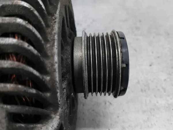 Vaihtovirtageneraattori Renault Laguna III 1.5 DCI OEM 8200363528 image 6