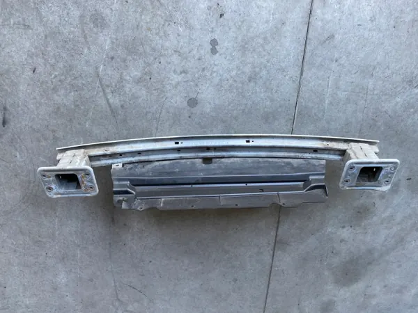 Refuerzo del parachoques delantero OEM KK31-V109A26-AB image 5