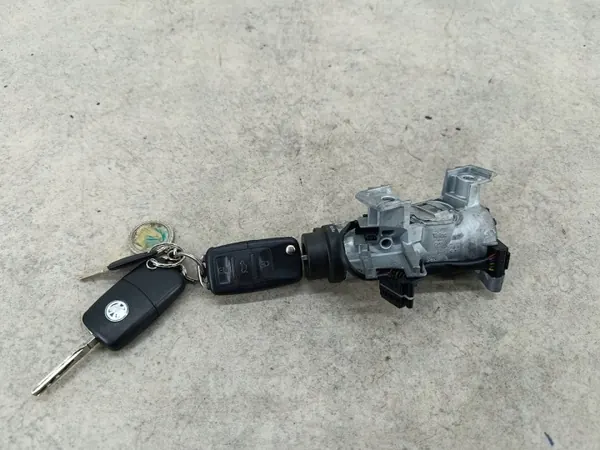 Pieza Volkswagen Golf V 1.9TDI OEM 1K0905851B usada image 4