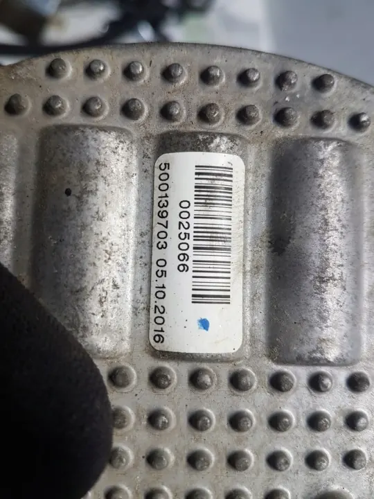 Maserati Levante Motorventilator OEM 500197-03 image 6