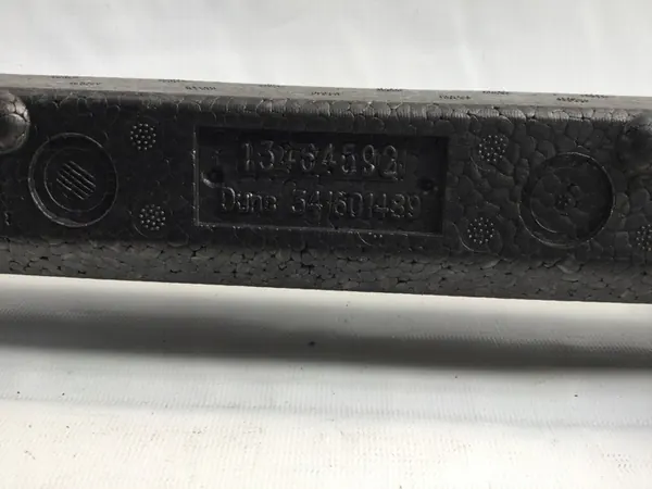 Etupuskuri Vahvistin 13464592 Opel Adam image 2