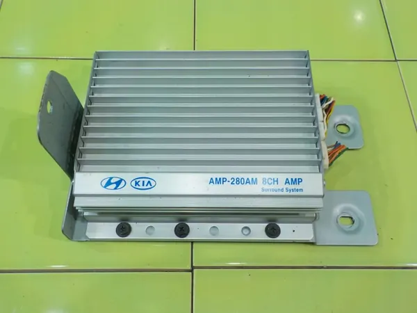 Amplificador KIA OEM 96370-2K000 AMP-280AM Usado image 2