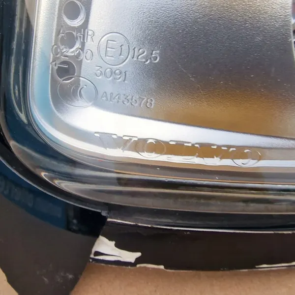 Volvo FH4/FH5 Rechter Dak Halogeenlamp OEM 82145721 image 4