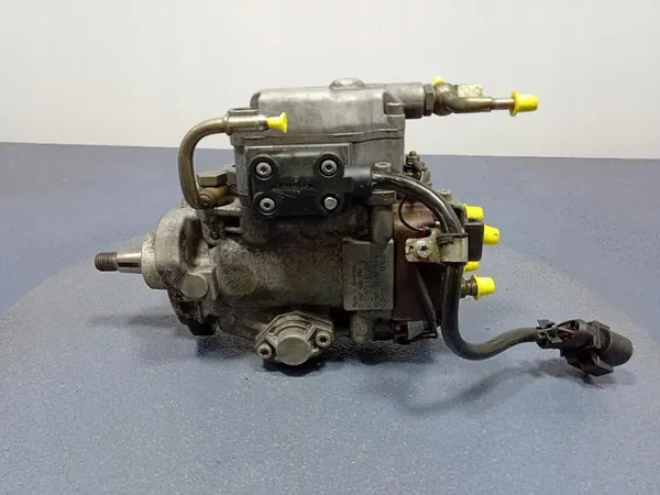 AUDI A4 B5 PASSAT B5 1.9 TDI Einspritzpumpe 028130109H image 2